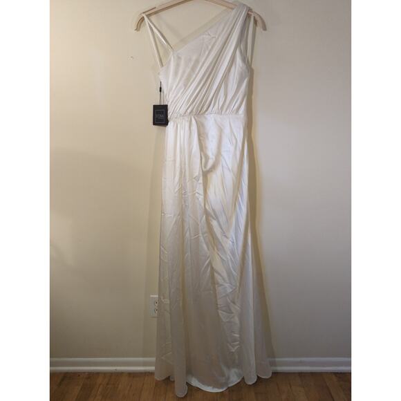 NWT Mac Duggal Sz 2 White Gathered One Shoulder Satin Faux Wrap Gown - Picture 5 of 5